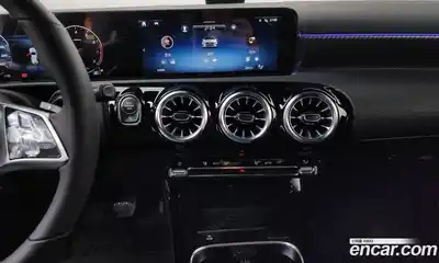 Mercedes-Benz A-Class 2025 2.0 Автомат в Москве № 193546, миниатюра 7