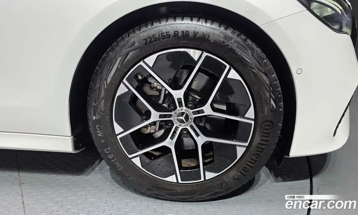 Mercedes-Benz E-Class 2025 2.0 Автомат в Москве № 193901, фото 5