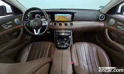 Mercedes-Benz E-Class 2019 2.0 Автомат в Москве № 194939, миниатюра 11