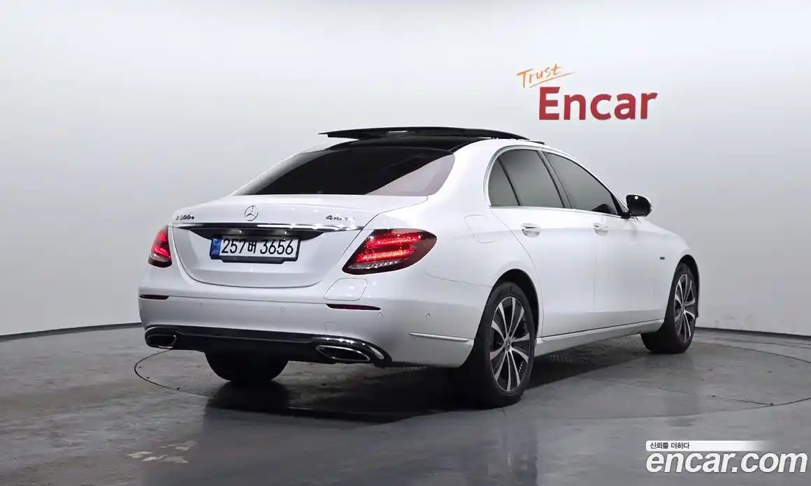 Mercedes-Benz E-Class 2019 2.0 Автомат в Москве № 194939, фото 15