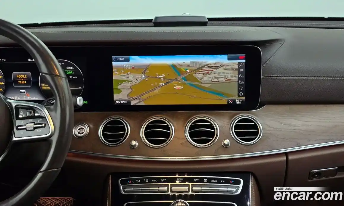 Mercedes-Benz E-Class 2019 2.0 Автомат в Москве № 194939, фото 3