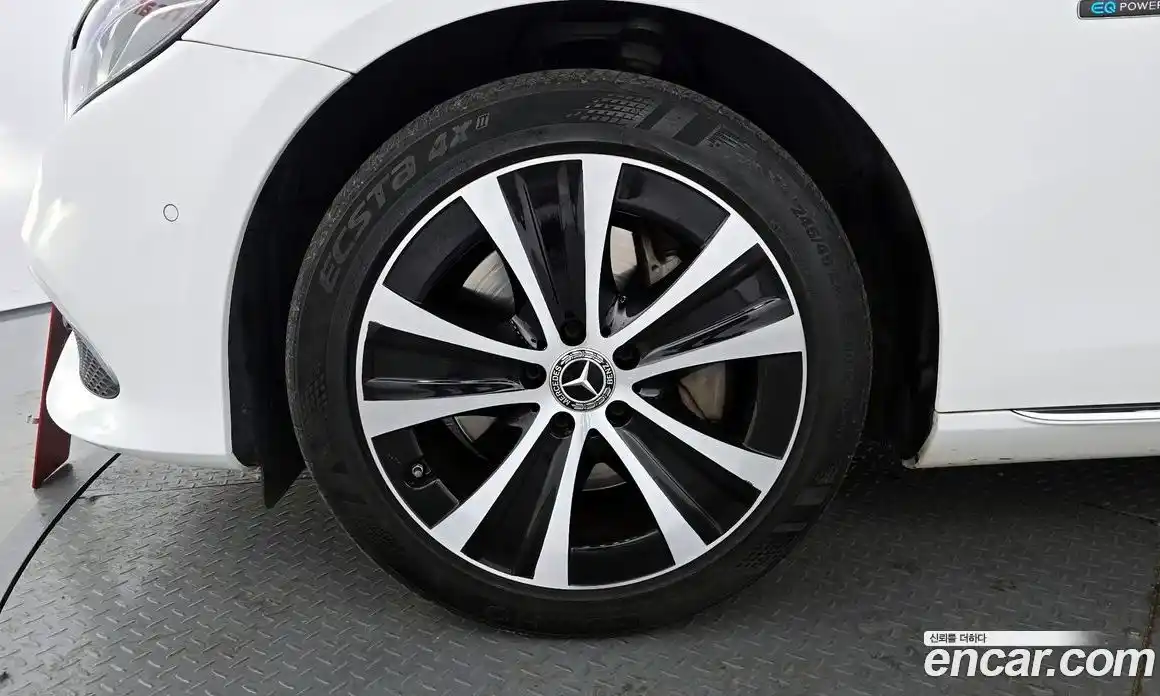 Mercedes-Benz E-Class 2019 2.0 Автомат в Москве № 194939, фото 5