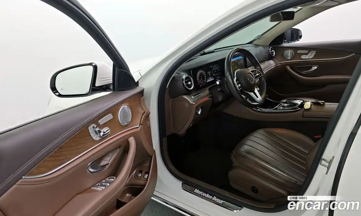 Mercedes-Benz E-Class 2019 2.0 Автомат в Москве № 194939, фото 6