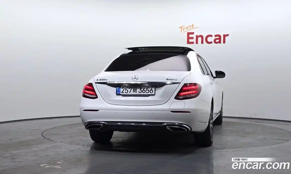 Mercedes-Benz E-Class 2019 2.0 Автомат в Москве № 194939, фото 7