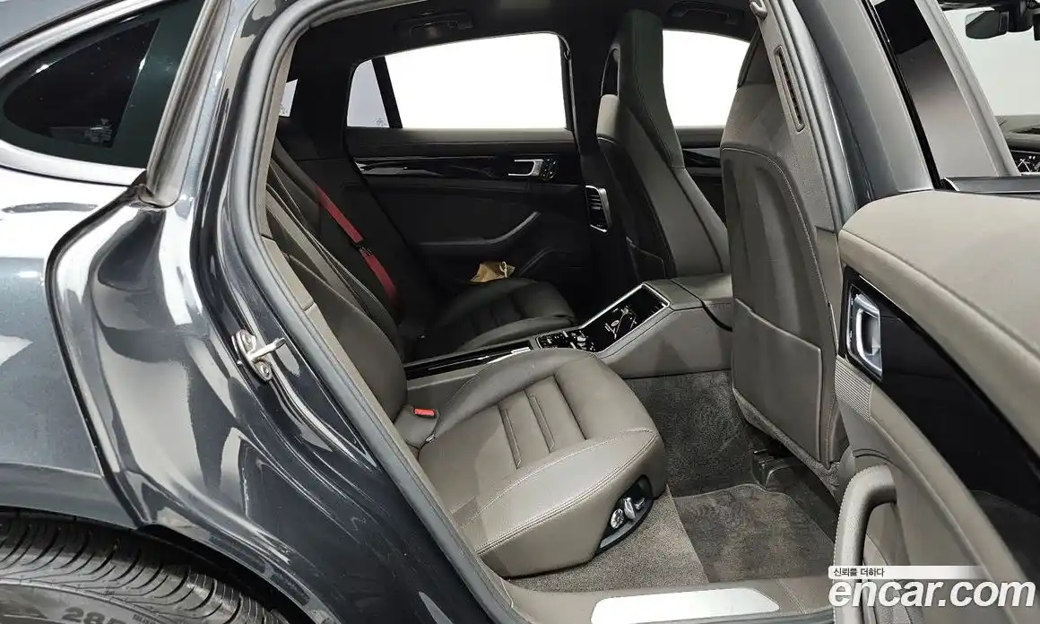 Porsche Panamera 2018 3.0 Автомат в Москве № 197564, фото 19