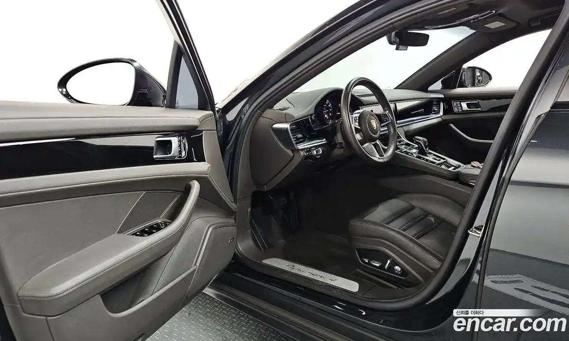 Porsche Panamera 2018 3.0 Автомат в Москве № 197564, фото 5