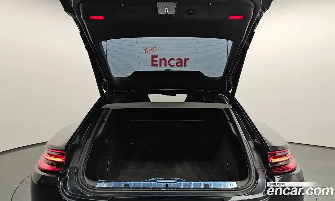 Porsche Panamera 2018 3.0 Автомат в Москве № 197564, фото 8