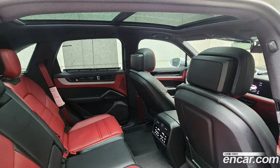 Porsche Cayenne 2024 3.0 Автомат в Москве № 197860, фото 12