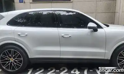 Porsche Cayenne 2024 3.0 Автомат в Москве № 197860, миниатюра 3