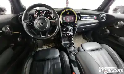 Mini Cooper 2022 2.0 Автомат в Москве № 198355, миниатюра 2