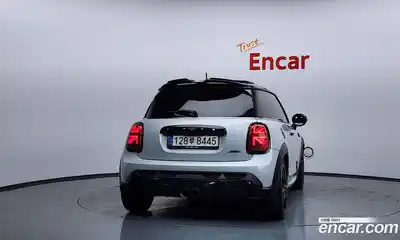 Mini Cooper 2022 2.0 Автомат в Москве № 198355, миниатюра 4