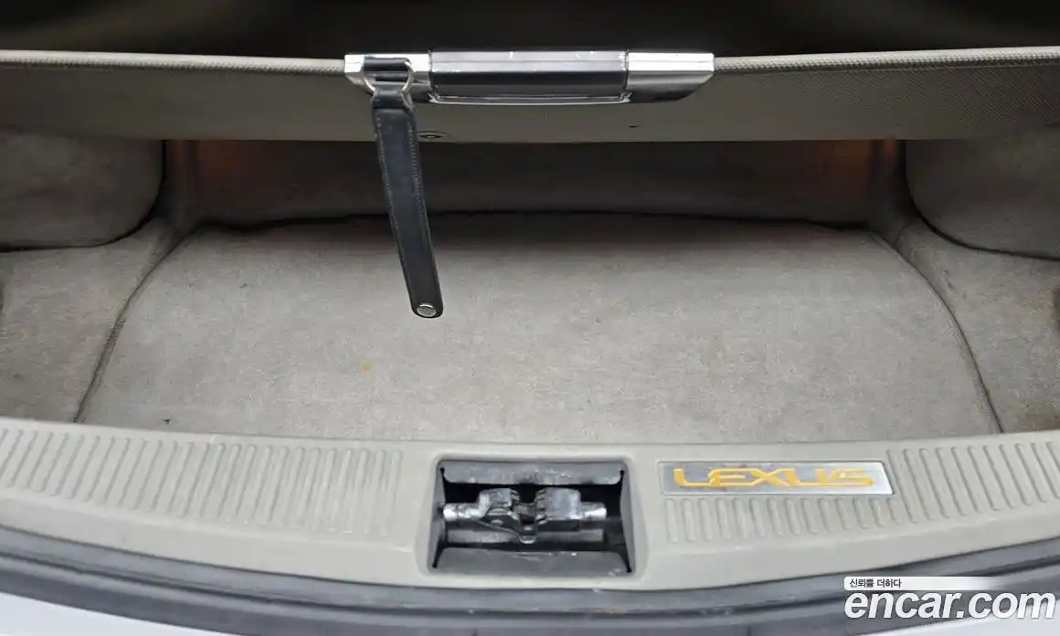 Lexus SC 2003 4.3 Автомат в Москве № 198712, фото 1