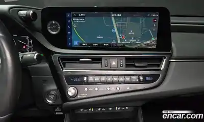 Lexus ES 2023 2.5 Автомат в Москве № 198888, миниатюра 3