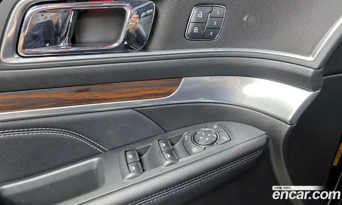 Ford Explorer 2018 2.3 Автомат в Москве № 199742, фото 17