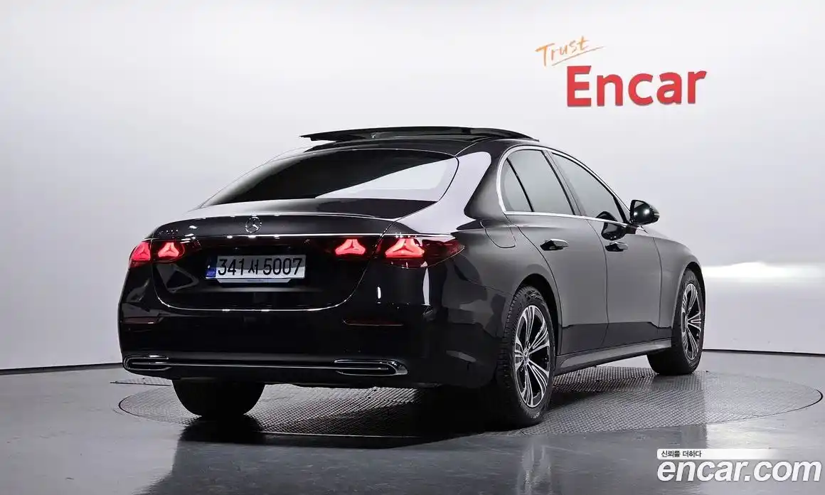 Mercedes-Benz E-Class 2025 2.0 Автомат в Москве № 200254, фото 2