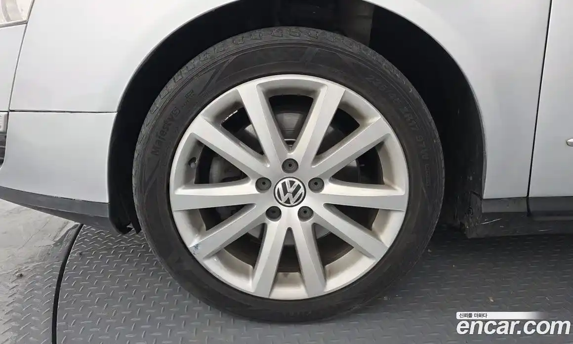 Volkswagen Passat 2011 2.0 Автомат в Москве № 201142, фото 11