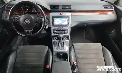 Volkswagen Passat 2011 2.0 Автомат в Москве № 201142, миниатюра 3