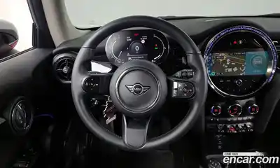 Mini Cooper 2022 1.5 Автомат в Москве № 206138, миниатюра 4