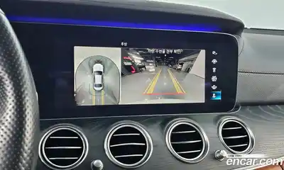 Mercedes-Benz E-Class 2020 1.9 Автомат в Москве № 211955, миниатюра 4