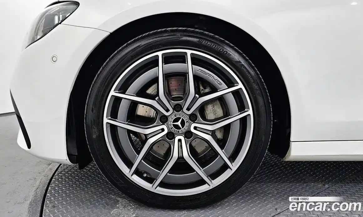 Mercedes-Benz E-Class 2020 1.9 Автомат в Москве № 211955, фото 9