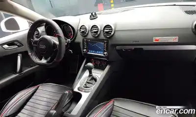 Audi TT 2008 2.0 Автомат в Москве № 212637, миниатюра 6