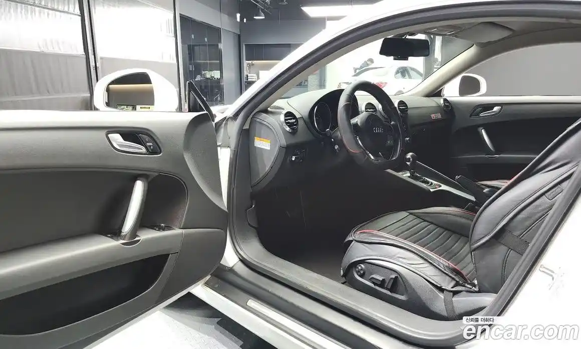 Audi TT 2008 2.0 Автомат в Москве № 212637, фото 8