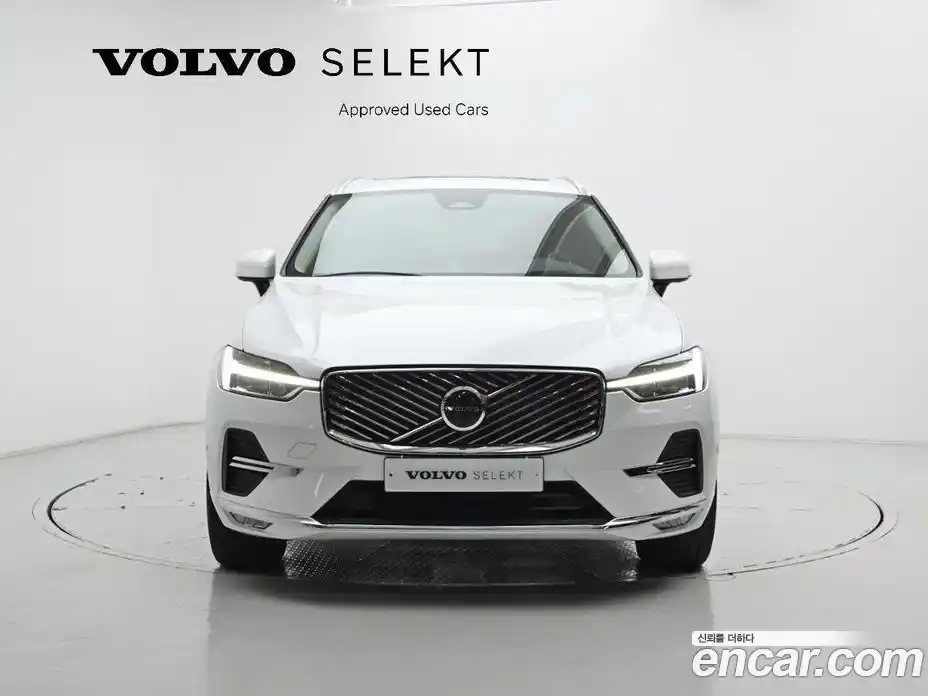 Volvo XC60 2026 2.0 Автомат в Москве № 212755, фото 3