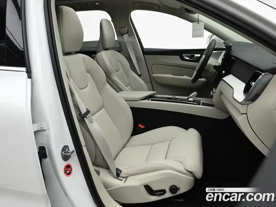 Volvo XC60 2026 2.0 Автомат в Москве № 212755, фото 10