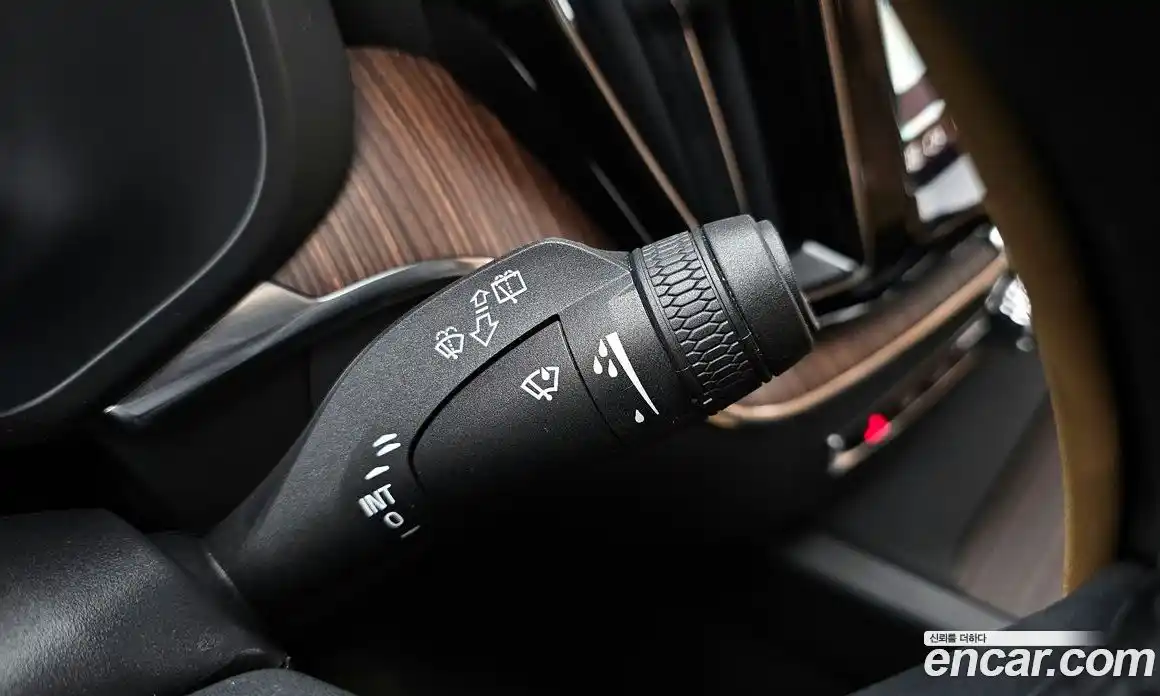 Volvo XC60 2022 2.0 Автомат в Москве № 212867, фото 3