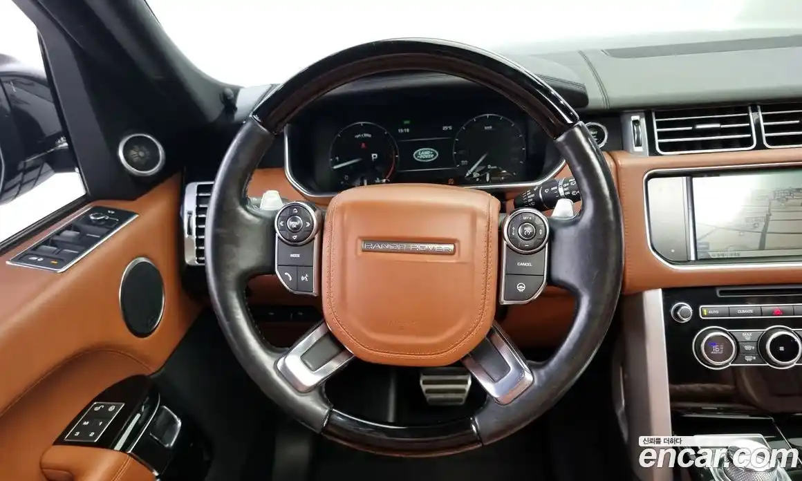 Land Rover Range-Rover 2016 4.4 Автомат в Москве № 213709, фото 8