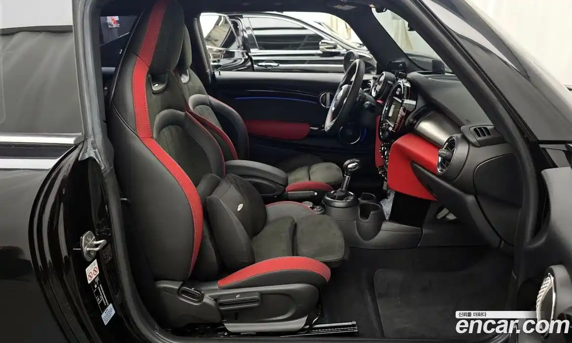 Mini Cooper 2019 2.0 Автомат в Москве № 214225, фото 20