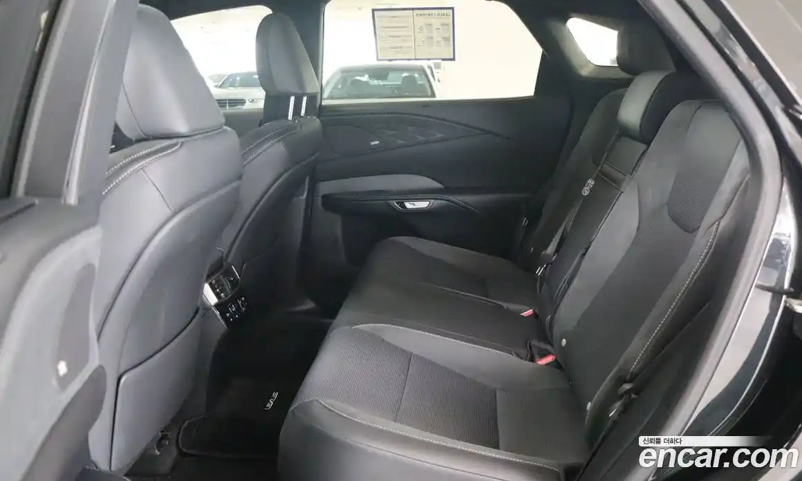 Lexus RX 2024 2.5 Вариатор в Москве № 214729, фото 10