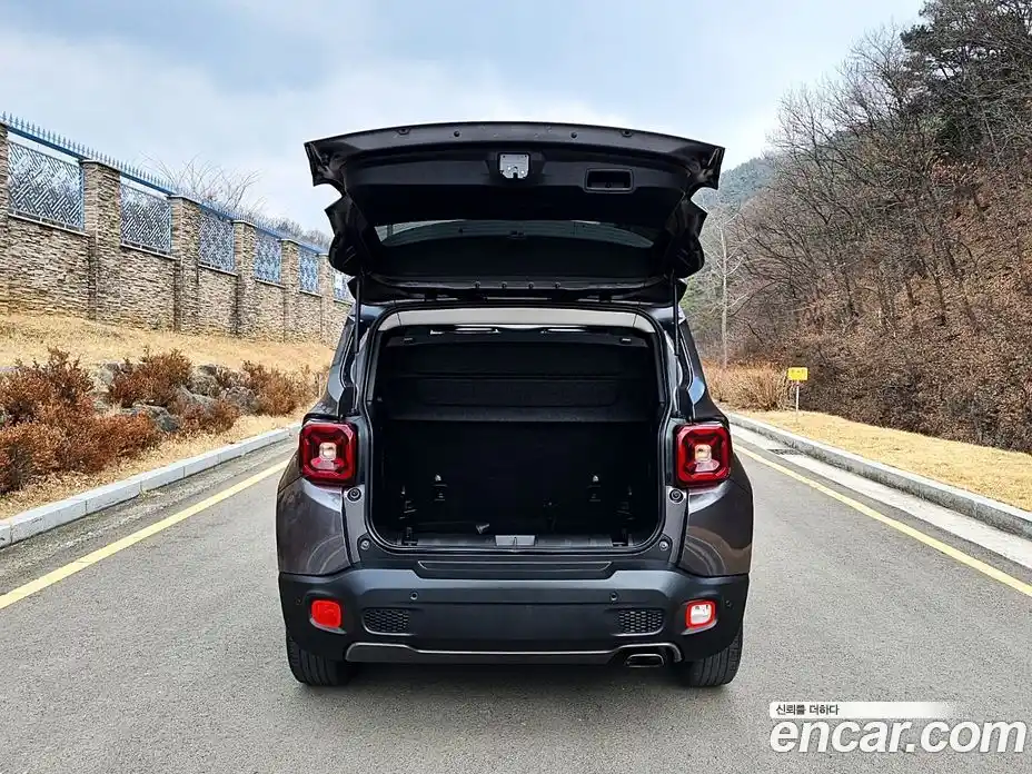 Jeep Renegade 2020 2.4 Автомат в Москве № 215488, фото 5