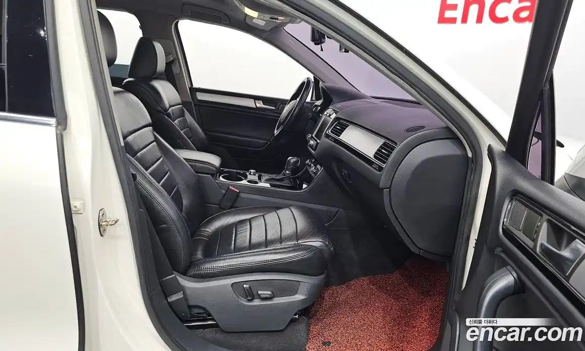 Volkswagen Touareg 2011 3.0 Автомат в Москве № 220032, фото 11