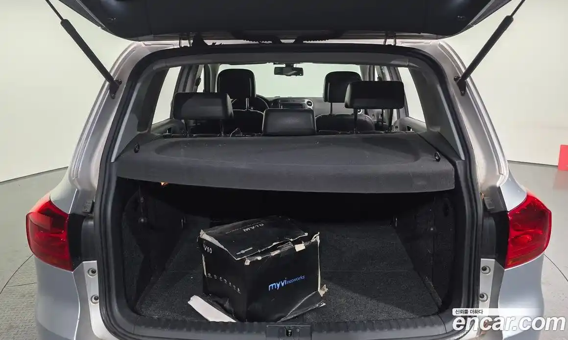 Volkswagen Tiguan 2014 2.0 Автомат в Москве № 227104, фото 14