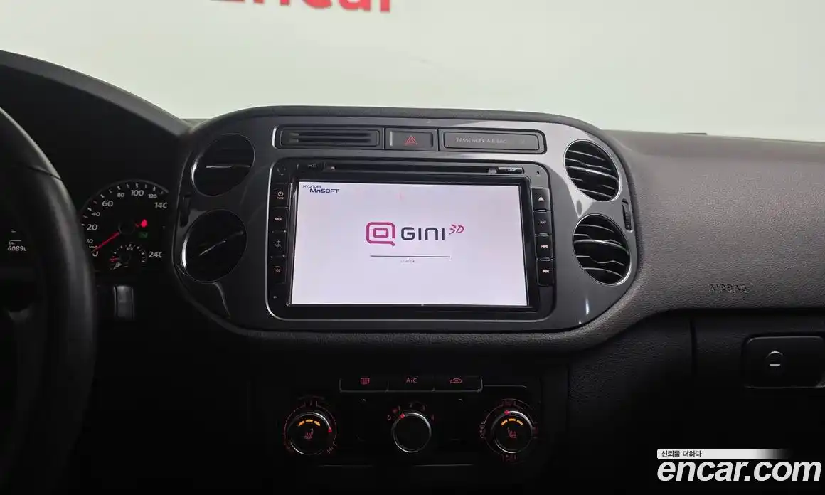 Volkswagen Tiguan 2014 2.0 Автомат в Москве № 227104, фото 20