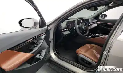 BMW 5-Series 2025 2.0 Автомат в Москве № 227916, миниатюра 8