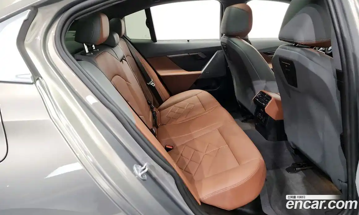 BMW 5-Series 2025 2.0 Автомат в Москве № 227916, фото 9