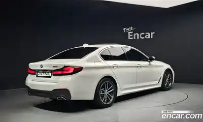 BMW 5-Series 2023 2.0 Автомат в Москве № 228210, миниатюра 2