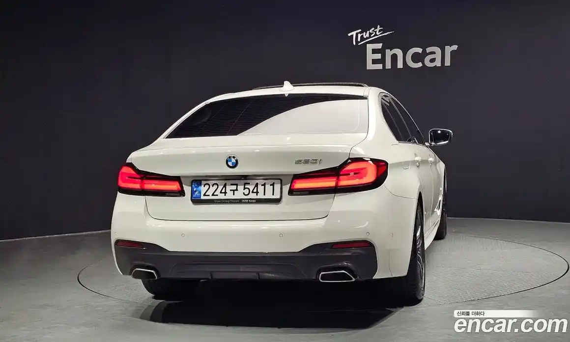 BMW 5-Series 2023 2.0 Автомат в Москве № 228210, фото 3