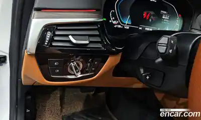 BMW 5-Series 2020 2.0 Автомат в Москве № 228990, миниатюра 9