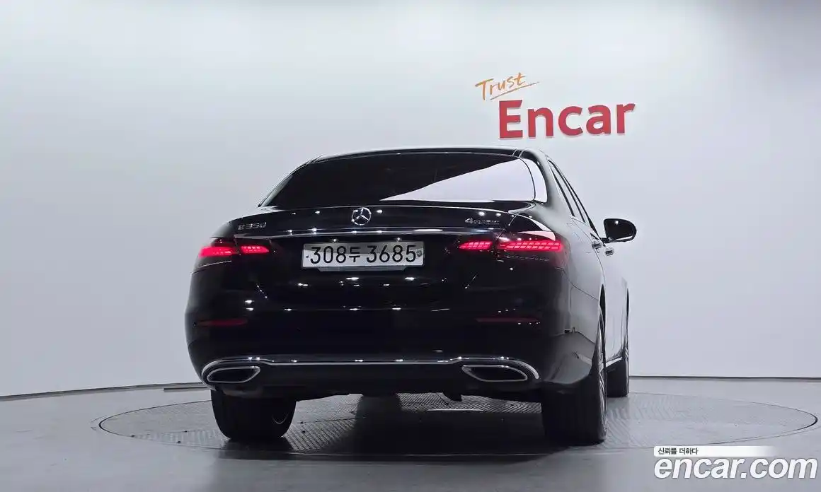 Mercedes-Benz E-Class 2023 2.0 Автомат в Москве № 229497, фото 4