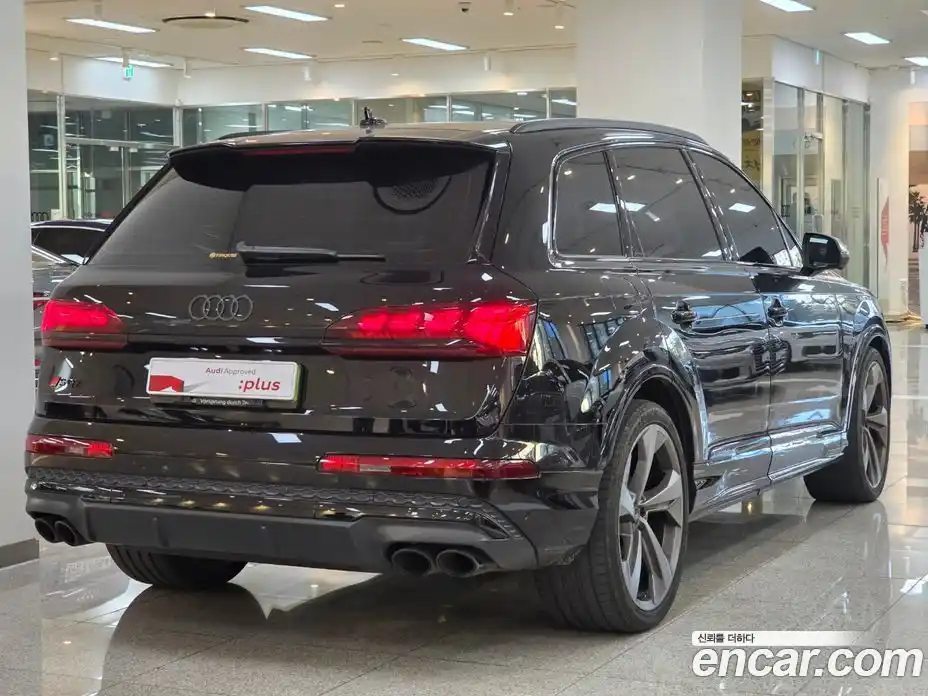 Audi SQ7 2025 4.0 Автомат в Москве № 230329, фото 2