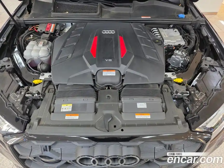 Audi SQ7 2025 4.0 Автомат в Москве № 230329, фото 6