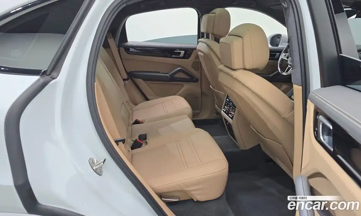 Porsche Cayenne 2021 3.0 Автомат в Москве № 230963, фото 9