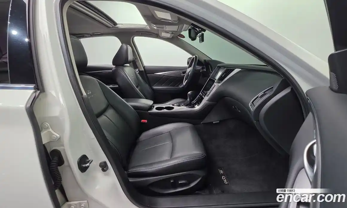 Infiniti Q50 2015 2.1 Автомат в Москве № 245594, фото 7