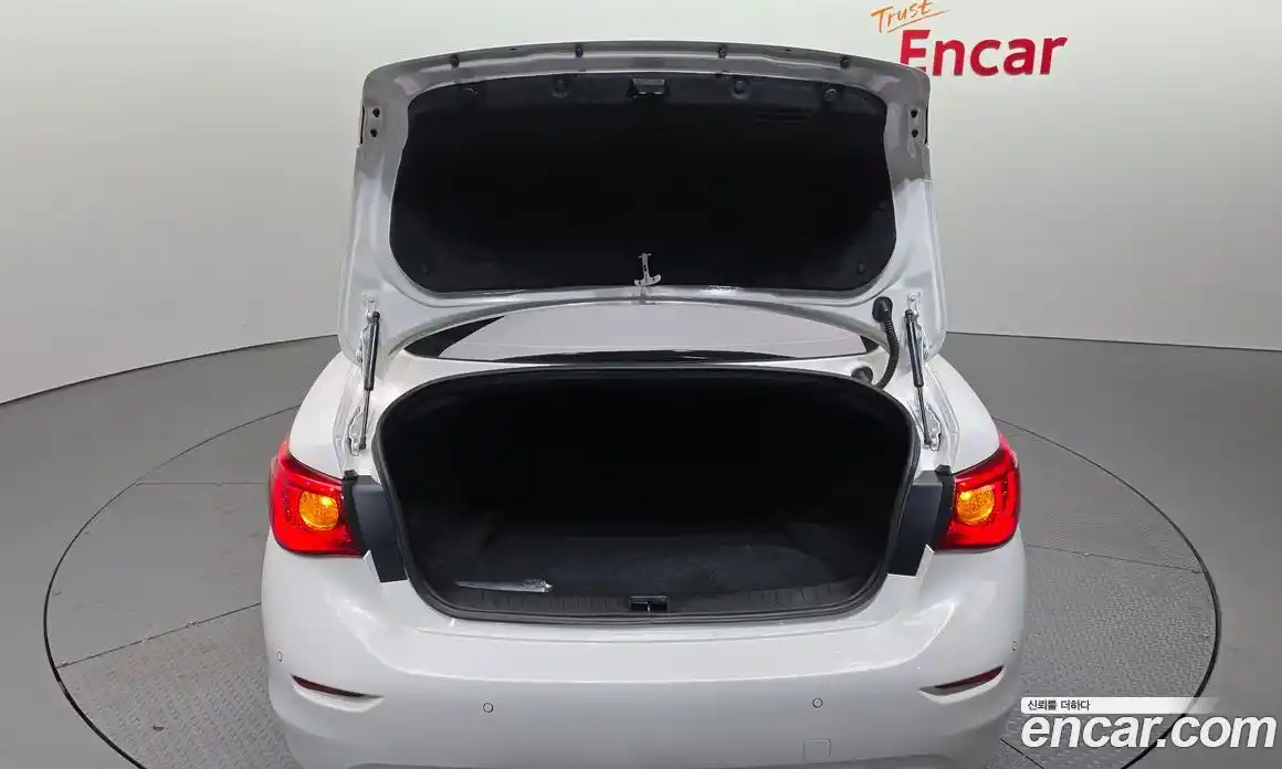 Infiniti Q50 2015 2.1 Автомат в Москве № 245594, фото 8