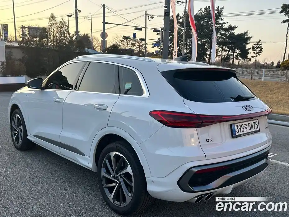 Audi Q5 2025 2.0 Автомат в Москве № 250066, фото 2