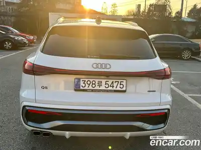 Audi Q5 2025 2.0 Автомат в Москве № 250066, миниатюра 4