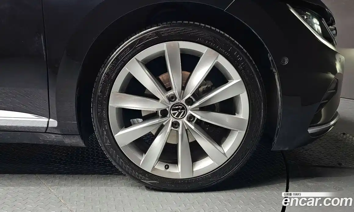 Volkswagen Arteon 2023 2.0 Автомат в Москве № 277219, фото 19